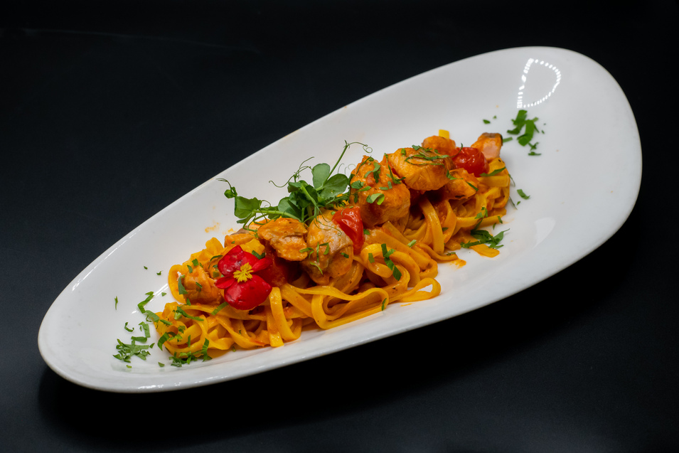 Tagliatelle cu somon