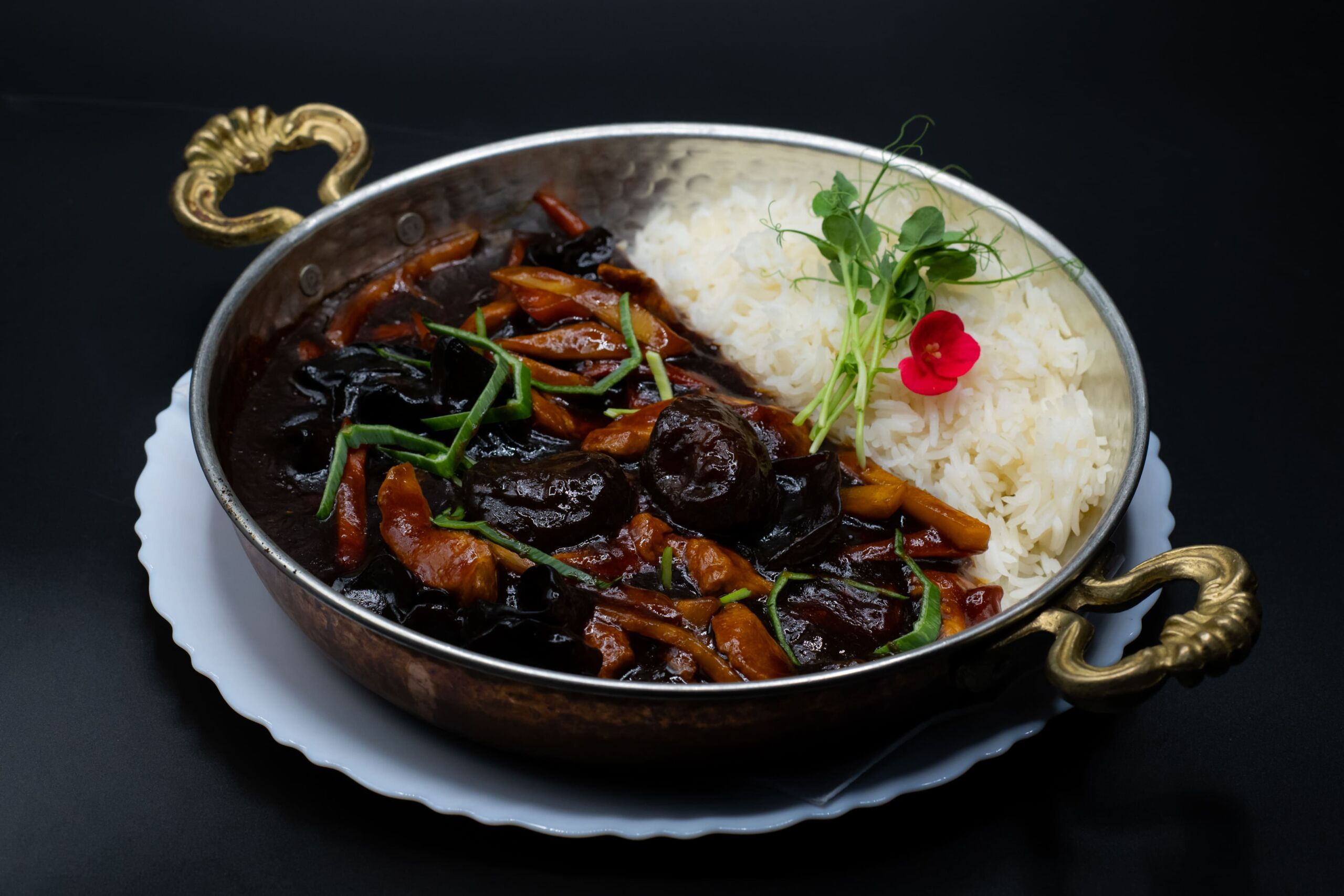 Pui cu ciuperci chinezești